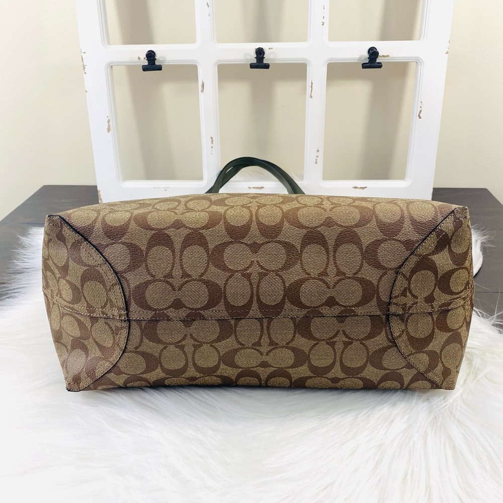COACH Signature Open City Tote - Picture 6 of 16